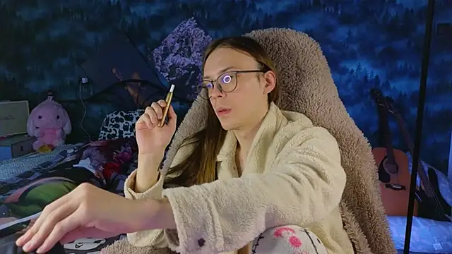 artass2 online show from October 2025 01:13:01 PM