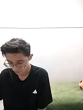 SantiagoRusso18 online show from January 2026 03:50:01 PM