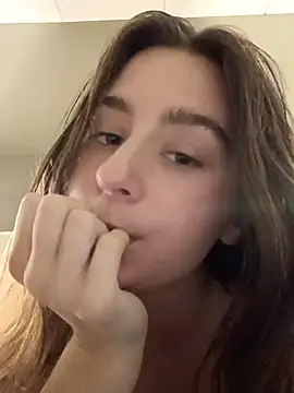 freakylittlebitch69 online show from September 2025 02:22:02 AM