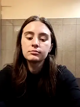 freakylittlebitch69 online show from September 2025 06:20:01 PM