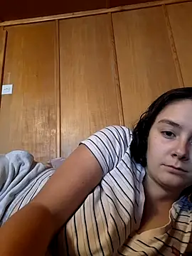 YoungLiisaxx online show from September 2025 11:37:02 AM