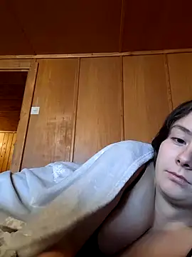 YoungLiisaxx online show from October 2025 07:44:01 AM