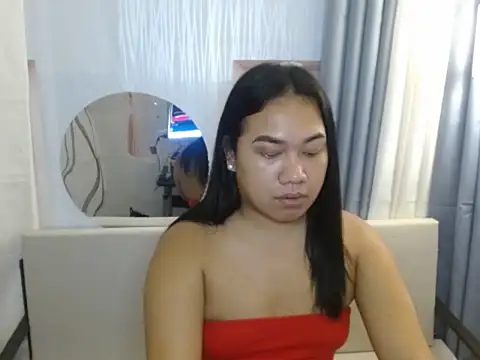 TsUncutKaren online show from November 2025 05:25:01 PM