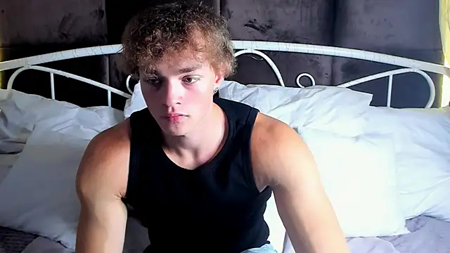 ChaseMuscular online show from October 2025 10:36:01 AM