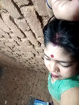 Snapshot of Priya_tyagi chatting on September 2025 11:28:02 PM Priya tyagi online show from September 2025 11:28:02 PM