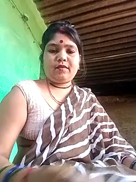 Snapshot of Priya_tyagi chatting on September 2025 06:50:01 AM Priya tyagi online show from September 2025 06:50:01 AM