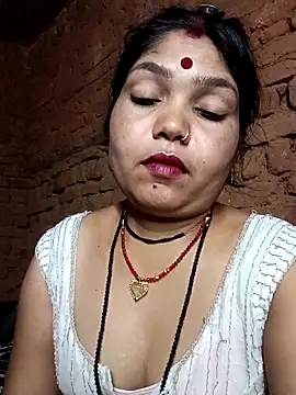 Snapshot of Priya_tyagi chatting on September 2025 06:45:01 PM Priya tyagi online show from September 2025 06:45:01 PM
