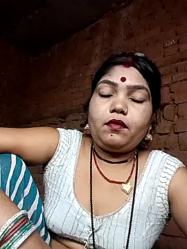 Snapshot of Priya_tyagi chatting on October 2025 10:07:01 PM Priya tyagi online show from October 2025 10:07:01 PM