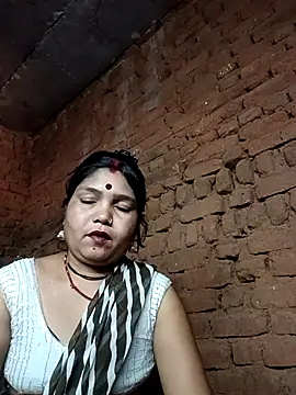 Snapshot of Priya_tyagi chatting on October 2025 06:56:02 AM Priya tyagi online show from October 2025 06:56:02 AM
