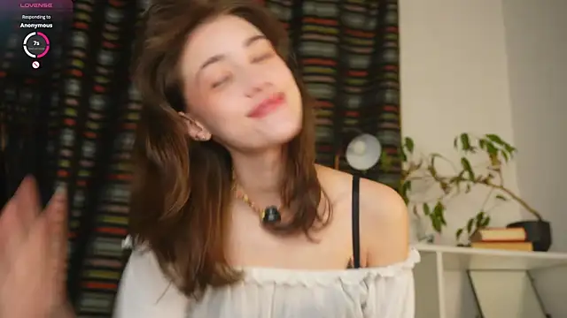 ttragedienne online show from December 2025 01:44:02 AM