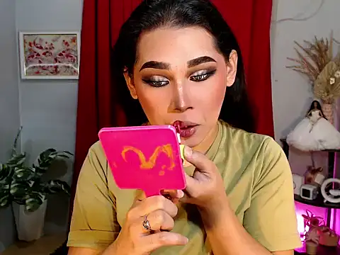 Snapshot of Kiethmadison_Miller chatting on November 2025 06:45:01 AM Kiethmadison Miller online show from November 2025 06:45:01 AM