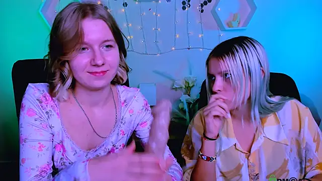 gloria bubble online show from November 2025 10:29:02 PM