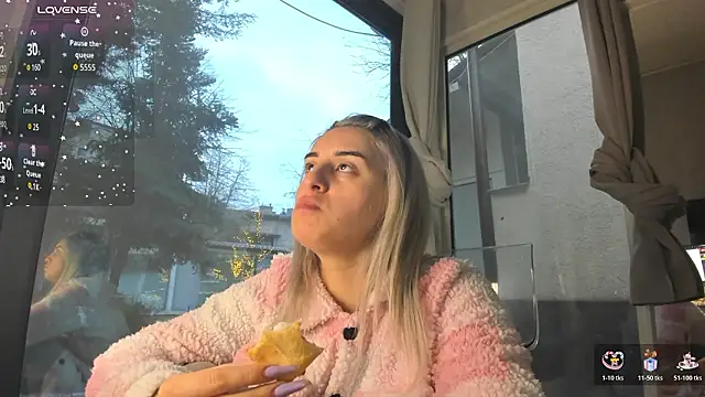 Snapshot of Ella_Vee chatting on February 2026 06:17:01 AM Ella Vee online show from February 2026 06:17:01 AM