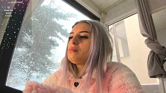 Snapshot of Ella_Vee chatting on February 2026 07:31:02 AM Ella Vee online show from February 2026 07:31:02 AM