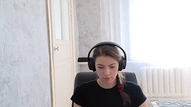 CutieAnny online show from September 2025 06:18:02 AM