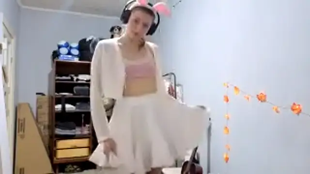 CutieAnny online show from October 2025 04:29:01 PM