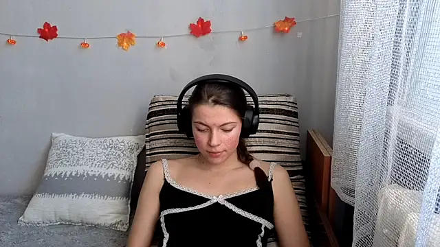 CutieAnny online show from October 2025 04:24:01 AM