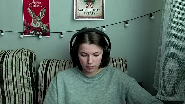 CutieAnny online show from January 2026 08:18:01 AM