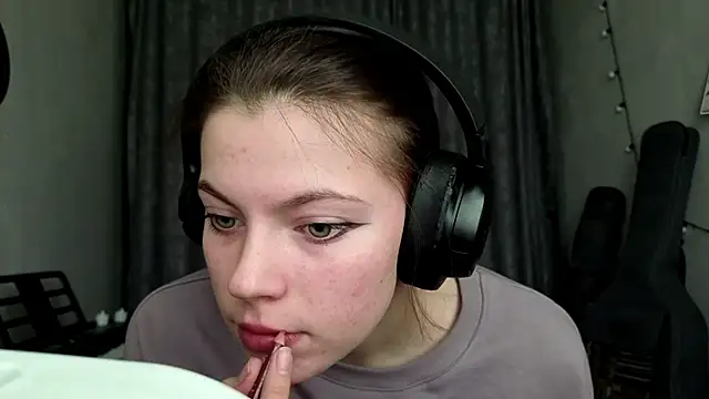 CutieAnny online show from February 2026 06:22:01 AM