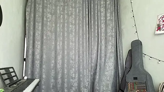 CutieAnny online show from February 2026 06:07:01 AM