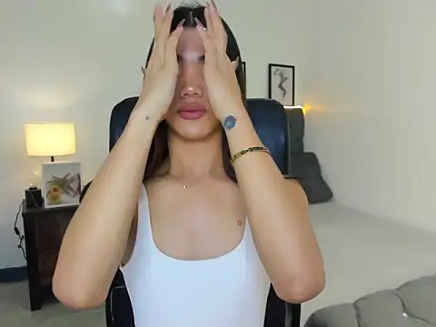 CassieSommereux online show from November 2025 11:50:01 PM