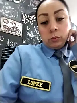 Snapshot of CRISTAL__11 chatting on October 2025 01:33:02 PM CRISTAL 11 online show from October 2025 01:33:02 PM