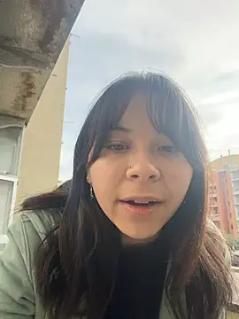 YumiLux online show from January 2026 03:03:01 PM