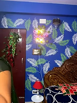 V-Hot-Sweti online show from November 2025 05:39:01 PM