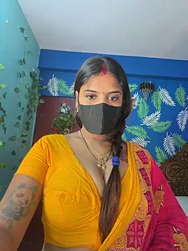 Snapshot of V-Hot-Sweti chatting on April 2026 10:10:02 AM V-Hot-Sweti online show from April 2026 10:10:02 AM