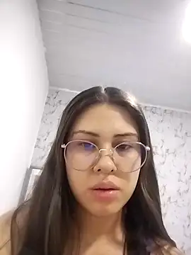 Layla fontainex x online show from November 2025 03:56:02 PM