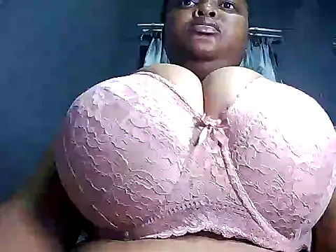 MegaBustyQueen online show from February 2026 07:58:02 PM