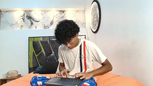 LONDON BOYS1 online show from October 2025 01:17:02 AM