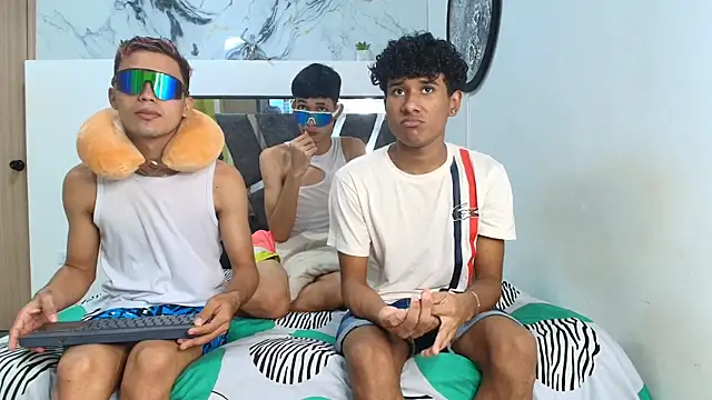 LONDON BOYS1 online show from November 2025 02:37:02 AM