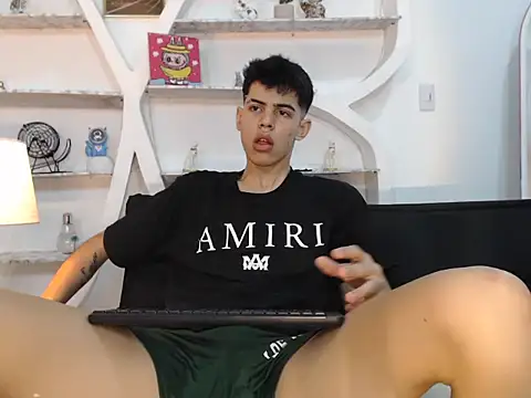 Snapshot of YOUNGS_GUYS chatting on September 2025 01:39:01 AM YOUNGS GUYS online show from September 2025 01:39:01 AM