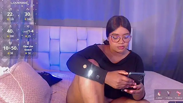 Snapshot of Mimi_Gil chatting on March 2026 11:43:01 PM Mimi Gil online show from March 2026 11:43:01 PM