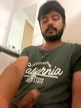 Snapshot of Agusmini chatting on January 2026 05:37:01 PM Agusmini online show from January 2026 05:37:01 PM