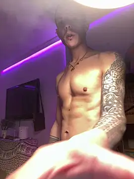 Alex 21ABV online show from November 2025 12:46:02 AM