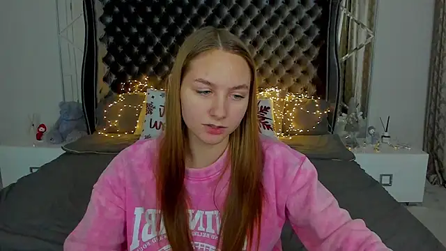 MilaAddams online show from January 2026 07:04:01 PM