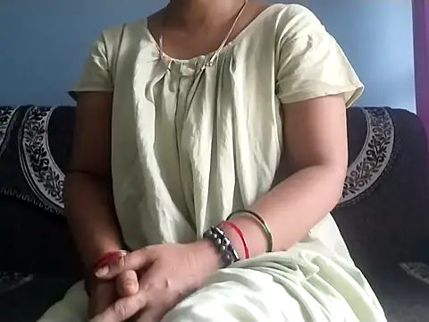 NehaQn online show from September 2025 01:05:01 AM