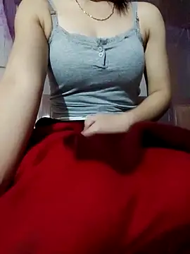 Snapshot of LucyyLy chatting on November 2025 11:47:01 AM LucyyLy online show from November 2025 11:47:01 AM