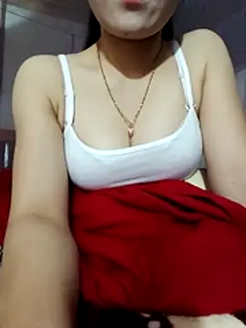 Snapshot of LucyyLy chatting on November 2025 11:37:02 PM LucyyLy online show from November 2025 11:37:02 PM