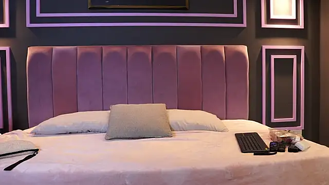 Tayler Kim online show from January 2026 05:39:01 PM