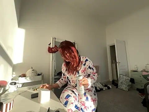 RoseMaee online show from November 2025 01:44:02 PM