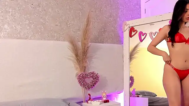 AnniieCooper online show from February 2026 01:21:02 PM