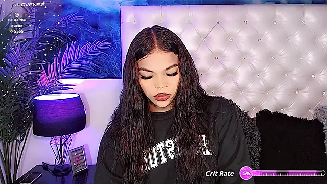 Valeria Swett  online show from November 2025 08:53:01 PM