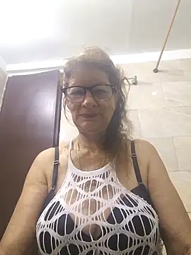 MaryLunne online show from December 2025 11:47:01 AM