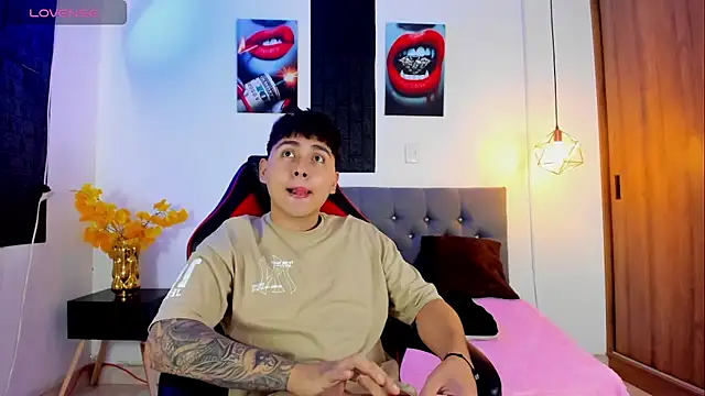 Nicolas James Sc online show from September 2025 02:38:01 PM