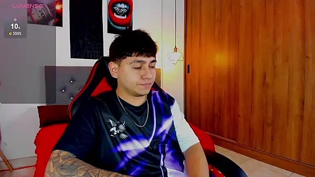 Nicolas James Sc online show from December 2025 01:51:02 PM