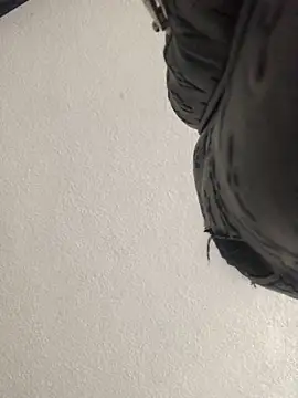 criss zuri online show from February 2026 01:07:01 PM