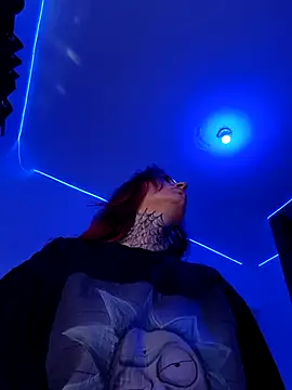 Snapshot of blazed_vixen chatting on March 2026 10:45:01 PM blazed vixen online show from March 2026 10:45:01 PM